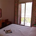 Kalliste Hotel 3*