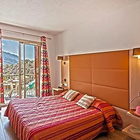 Kalliste Hotel 3*